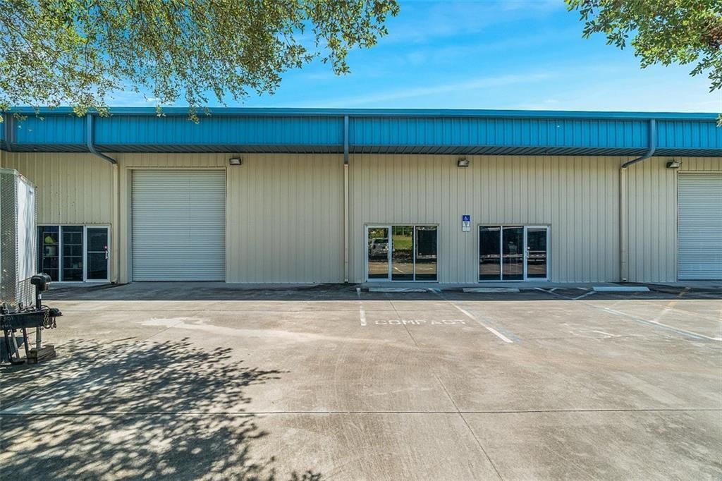 Photo of 440 3rd Lane SW, Vero Beach, FL 32962 (MLS # R11105527)