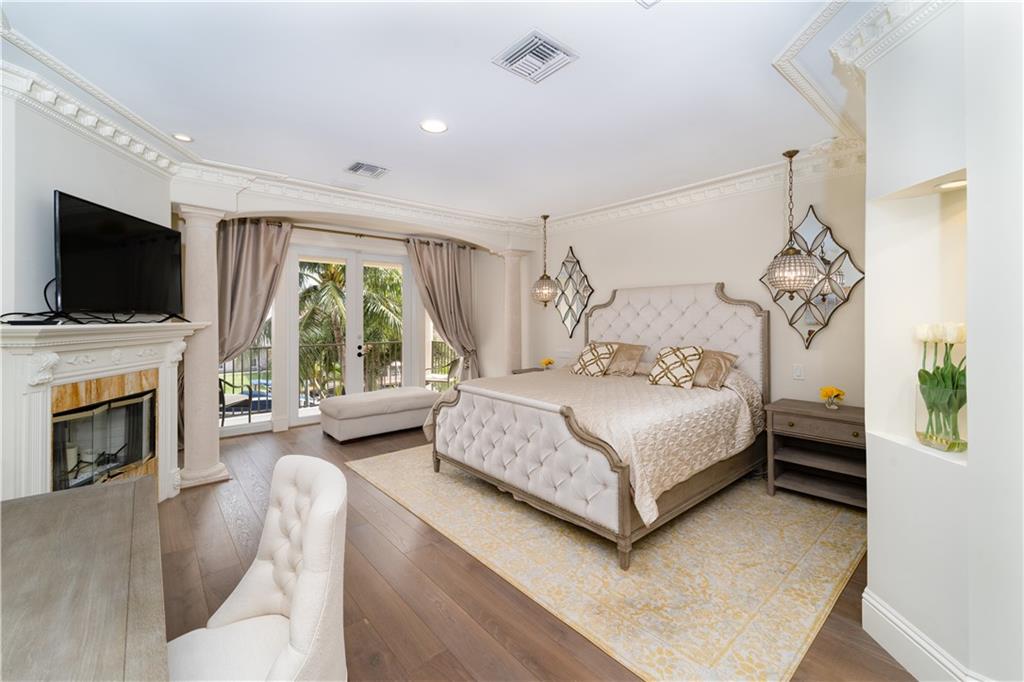 CORAL RIDGE COUNTRY CLUB - Residential