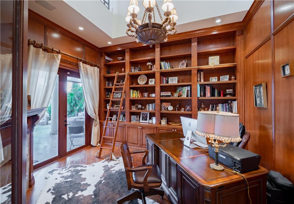 CORAL RIDGE COUNTRY CLUB - Residential