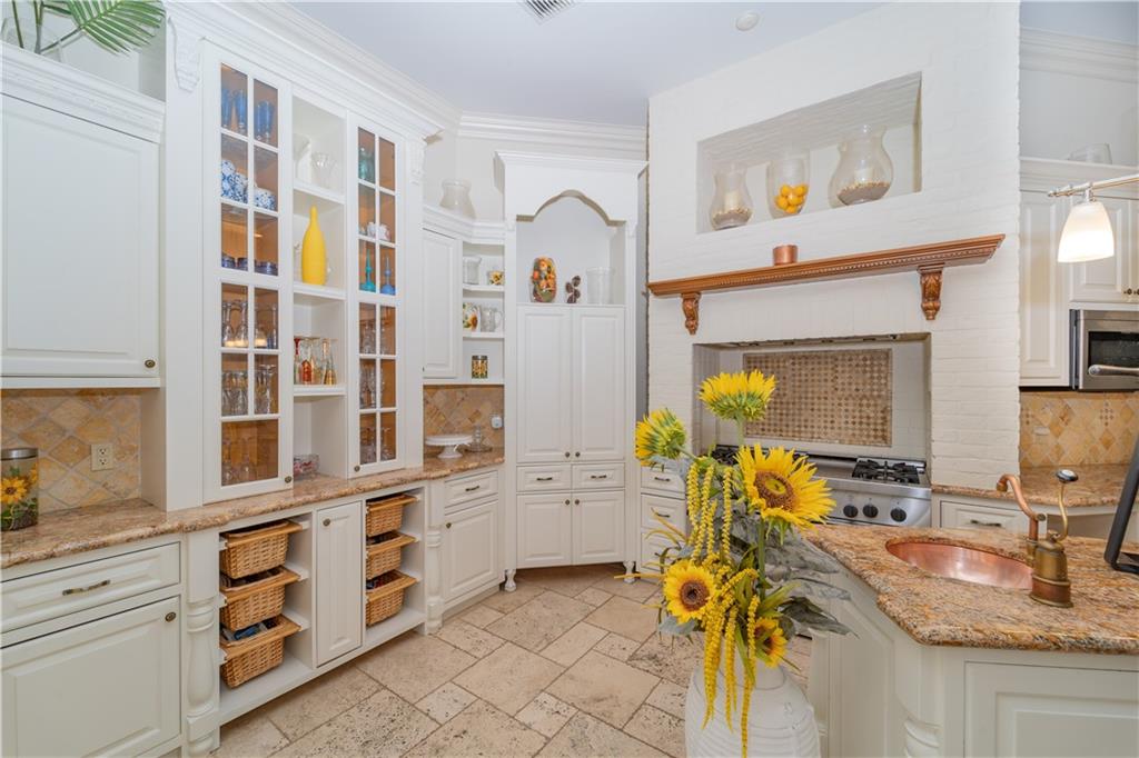 CORAL RIDGE COUNTRY CLUB - Residential