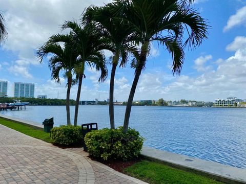 17125 N Bay Road 3310 Sunny Isles Beach FL 33160
