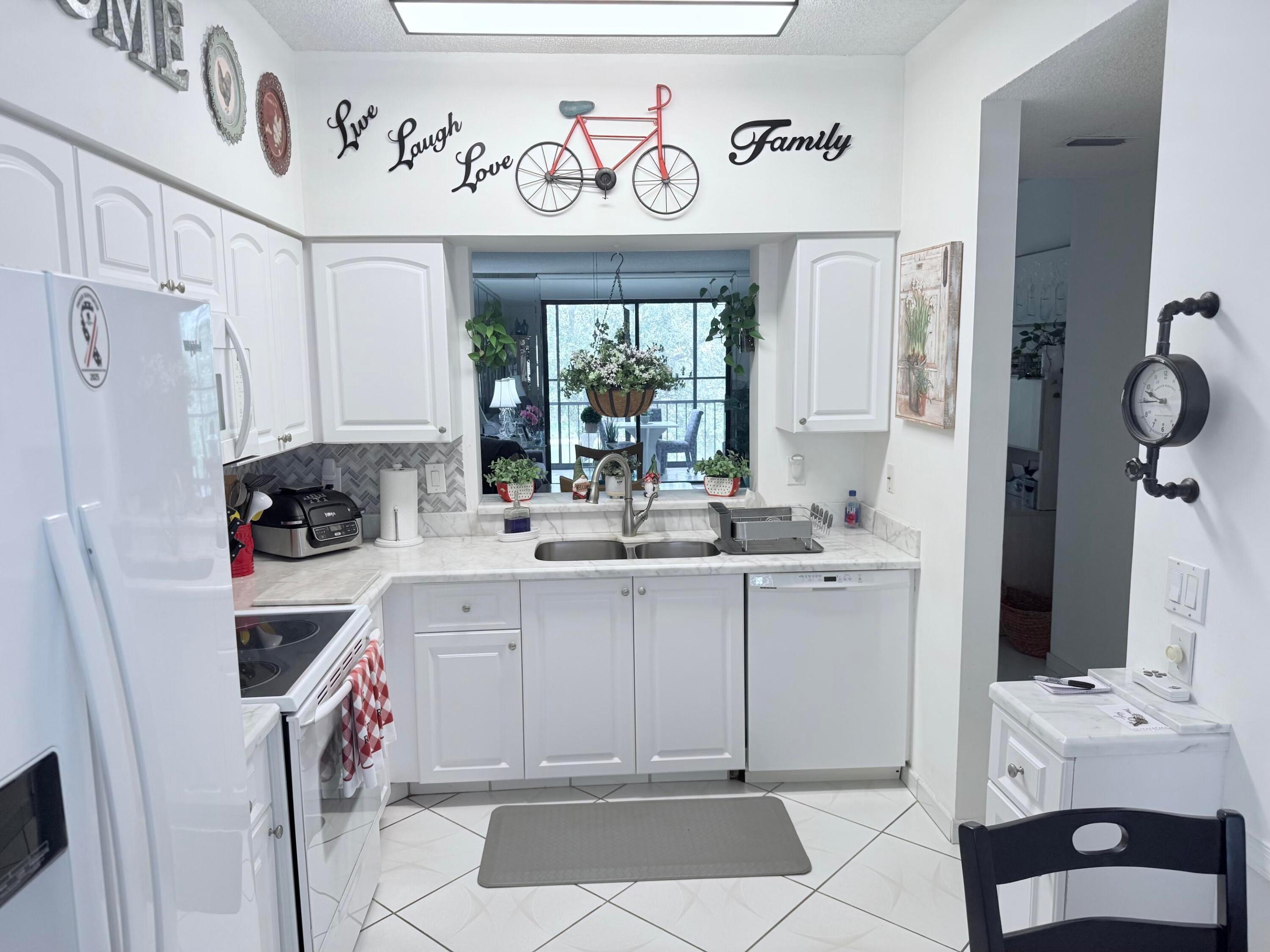 6241 POINTE REGAL Circle 404