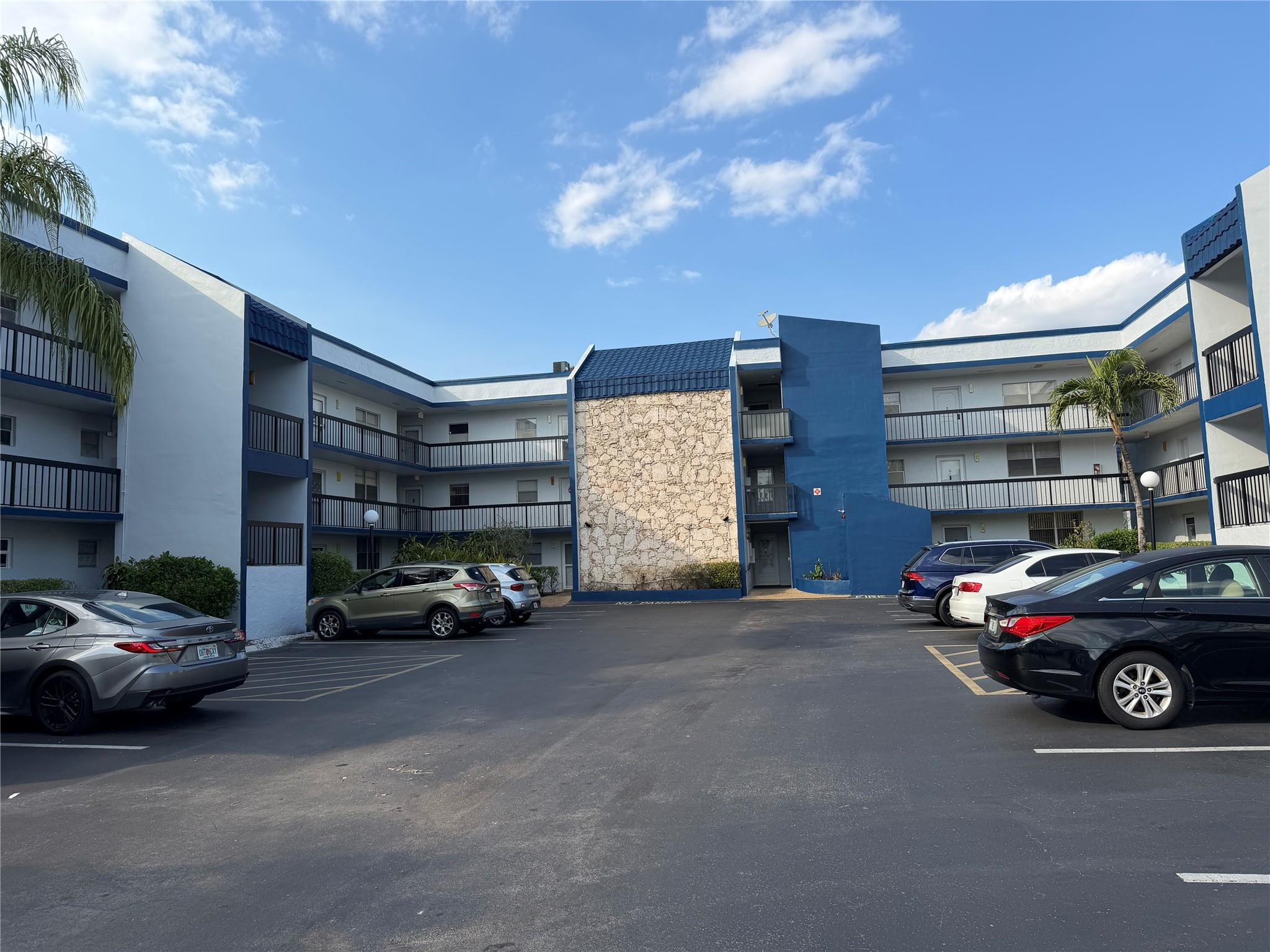 HOLIDAY SPRINGS VILLAGE - Residential