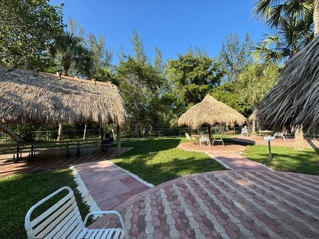 HOLIDAY SPRINGS VILLAGE - Residential