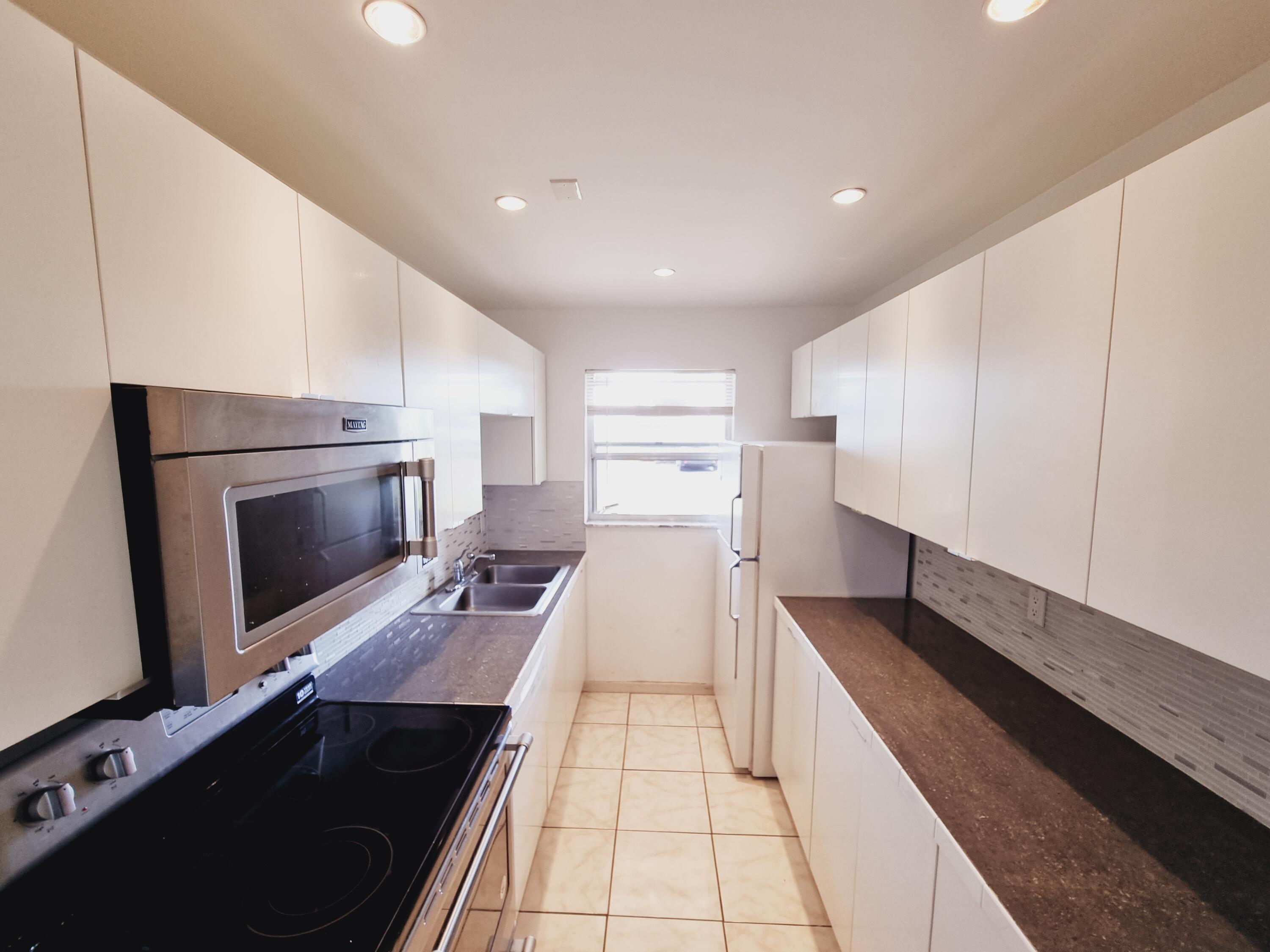 HIGH POINT OF DELRAY SEC 4 - Residential