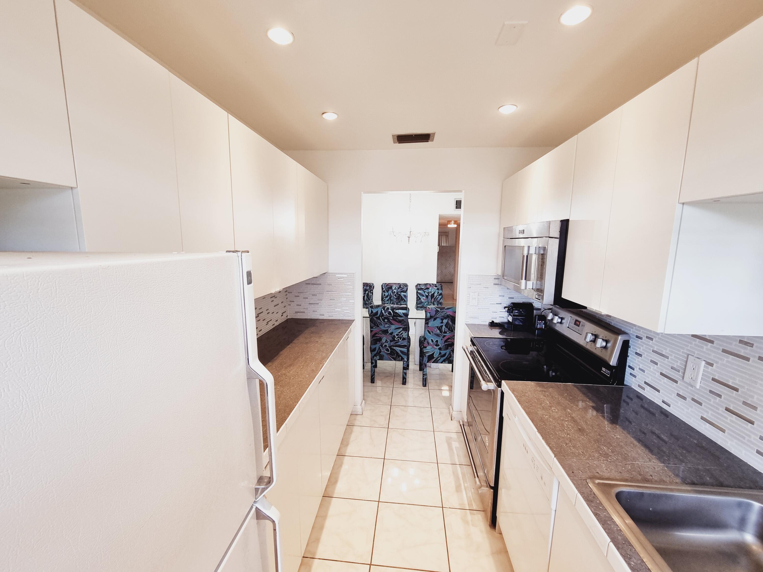 HIGH POINT OF DELRAY SEC 4 - Residential