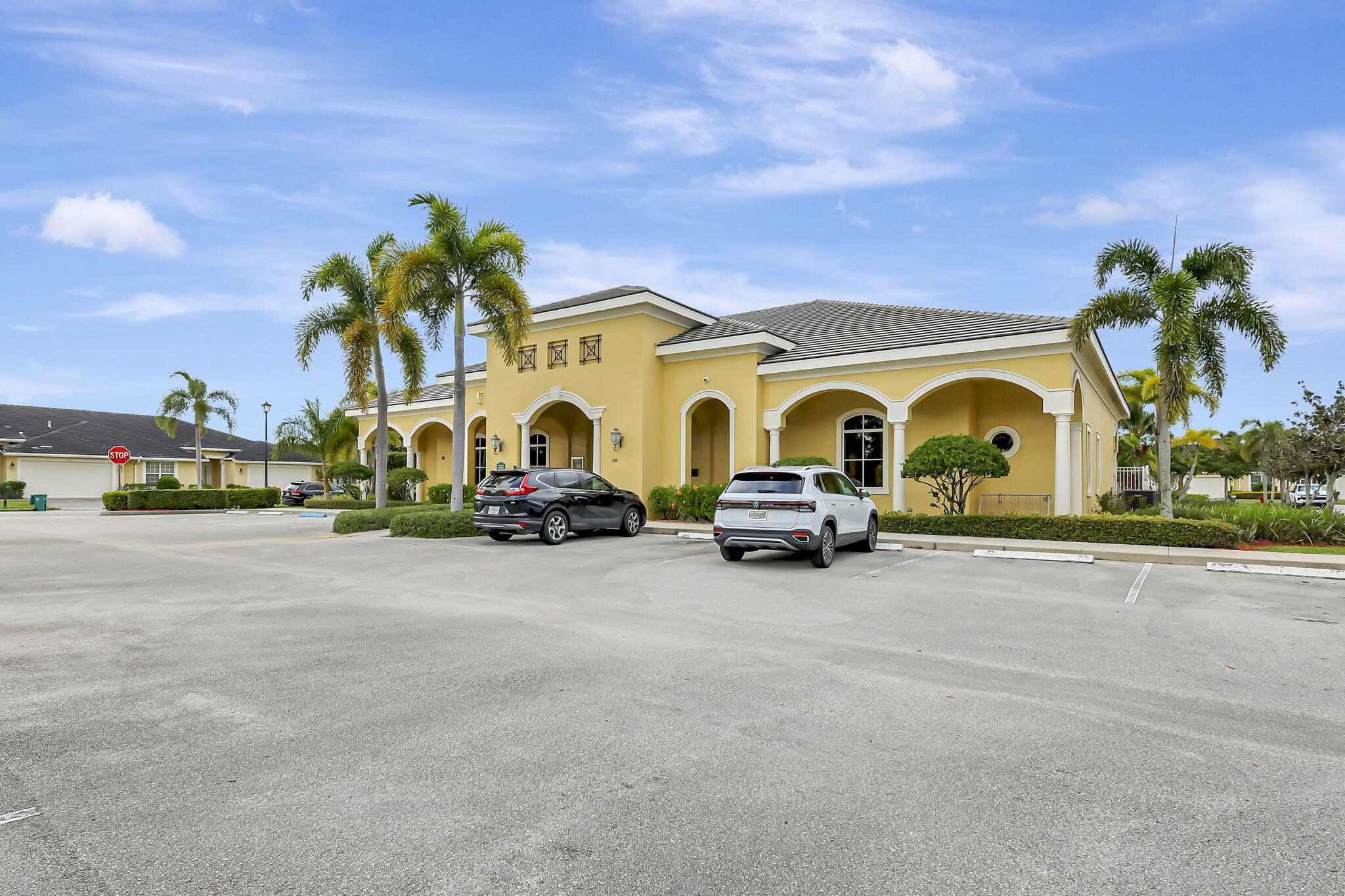 ST ANDREWS TOWNHOMES - Residential