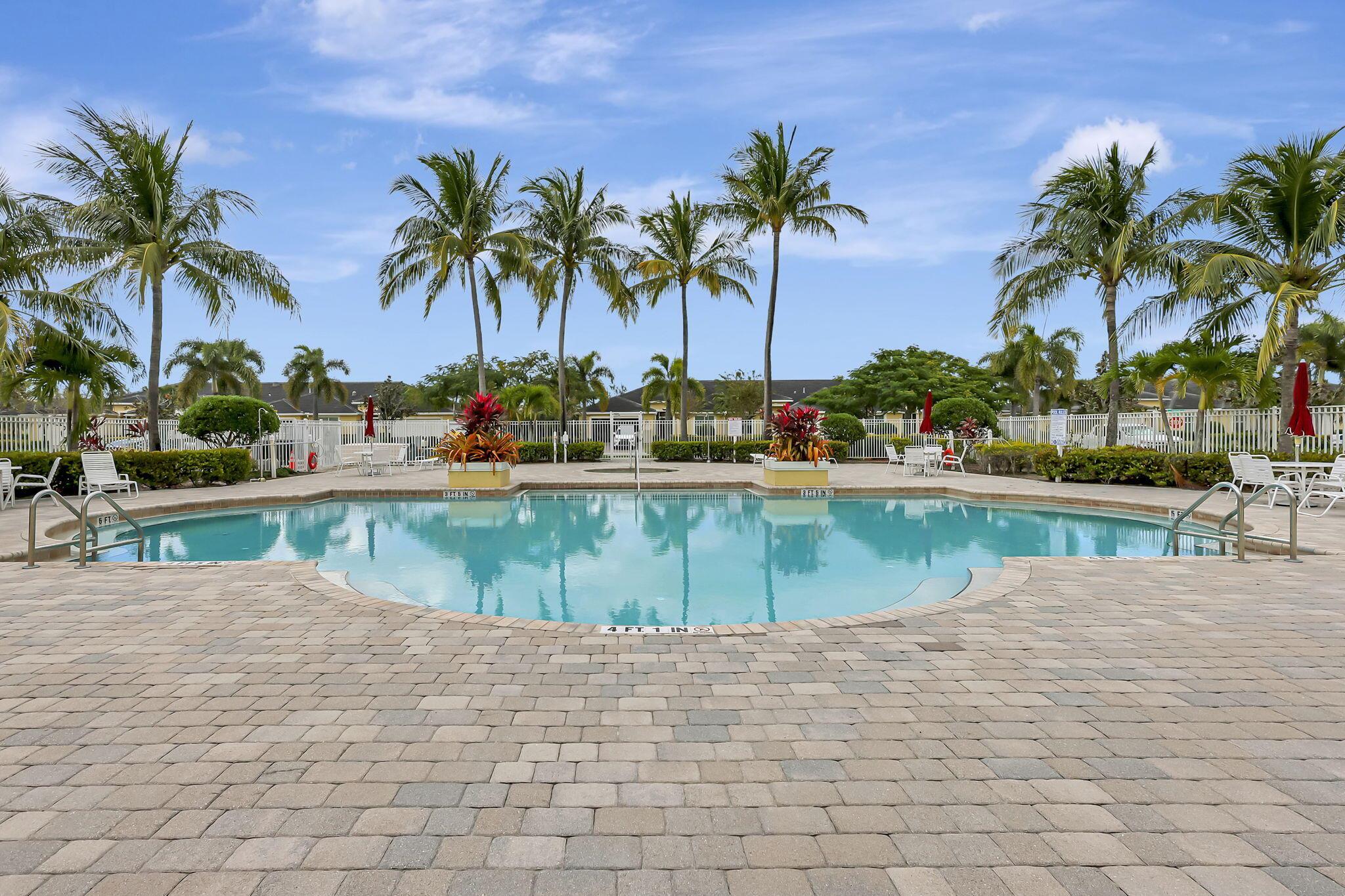 ST ANDREWS TOWNHOMES - Residential