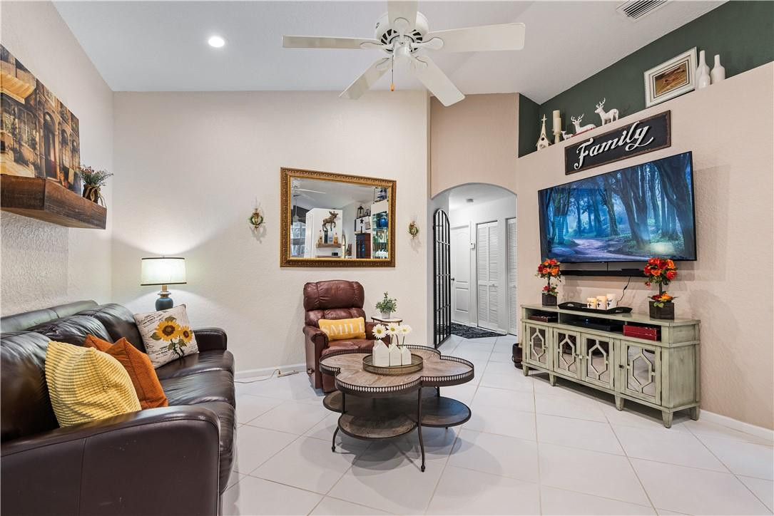 KENSINGTON SOUTH - Residential