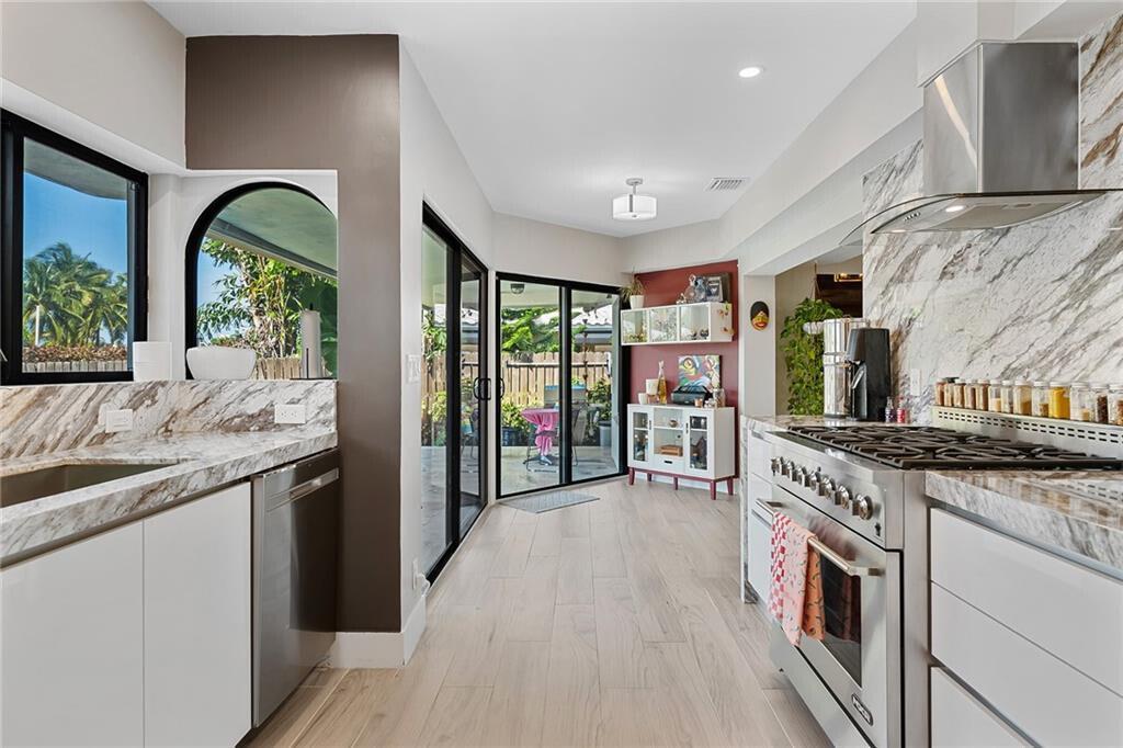 BAL HARBOUR - Residential