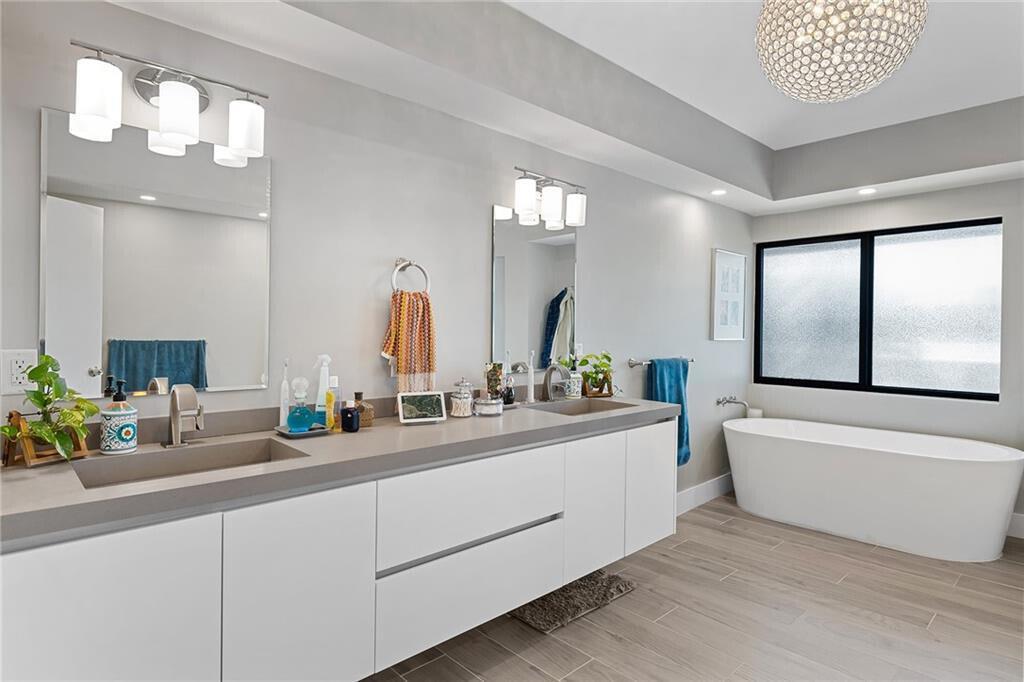 BAL HARBOUR - Residential