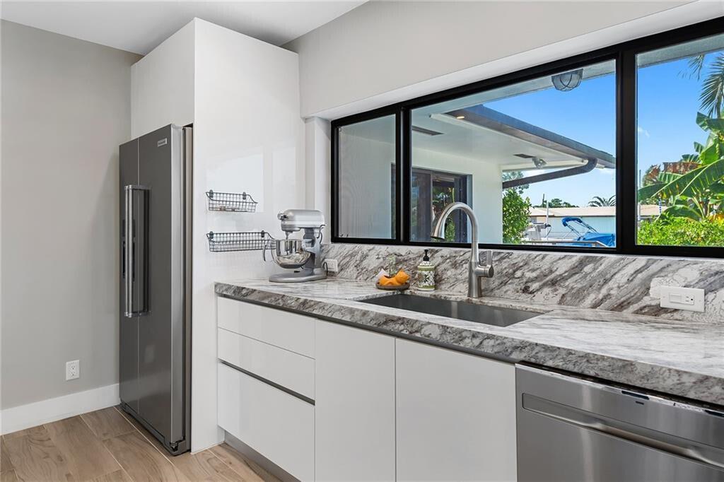 BAL HARBOUR - Residential