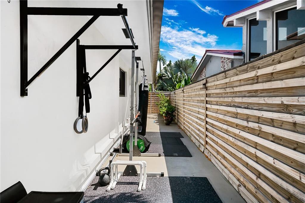 BAL HARBOUR - Residential