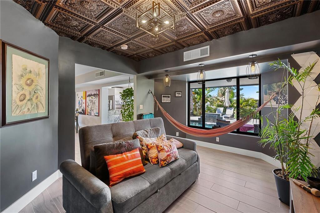 BAL HARBOUR - Residential