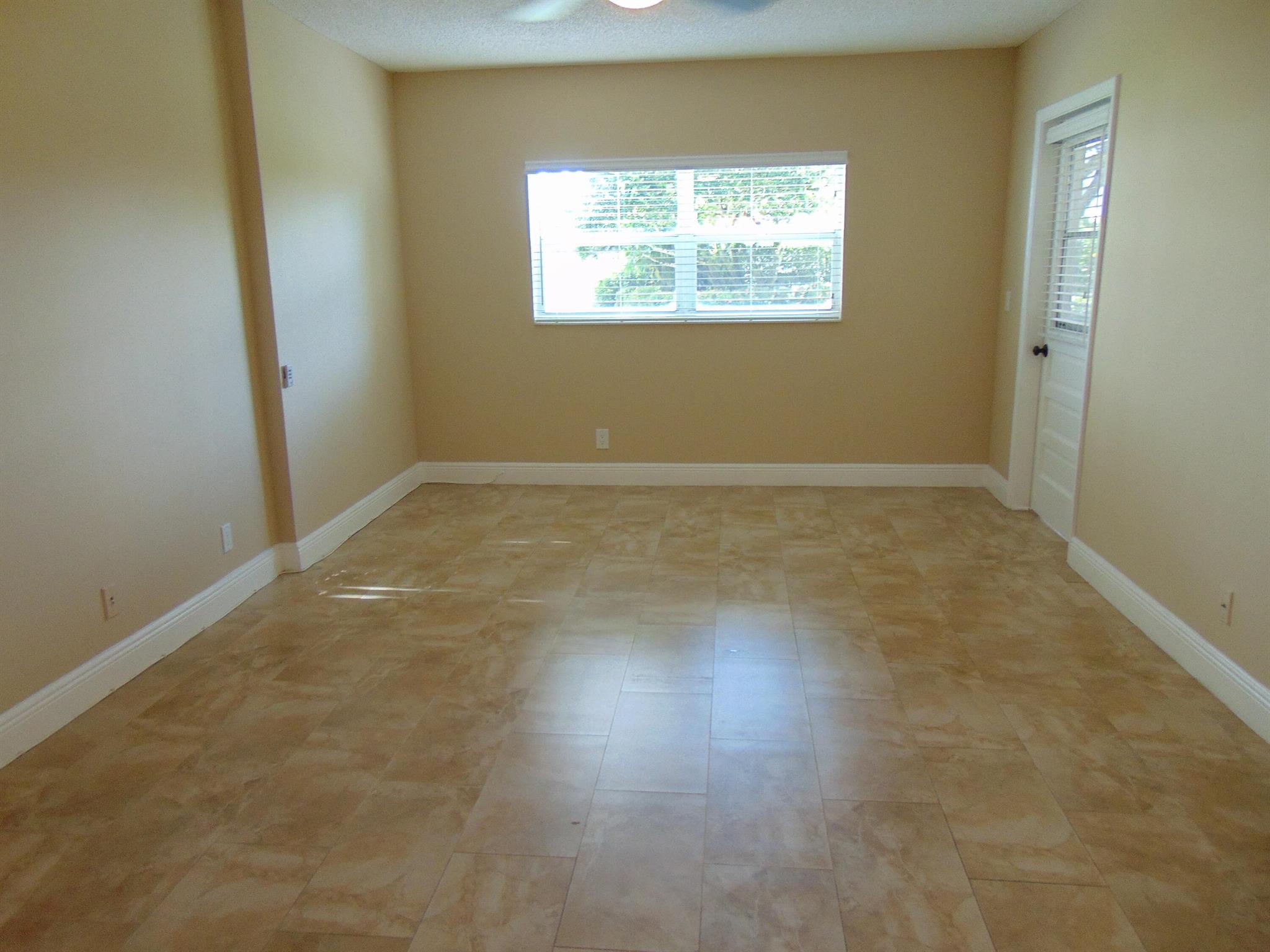 POINCIANA ESSEX CONDO - Residential Lease