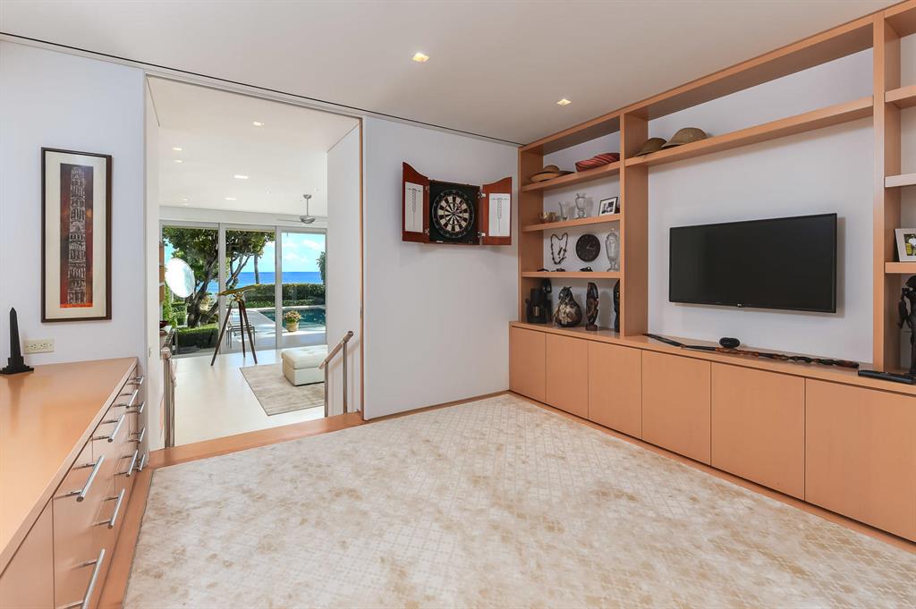 RESIDENCES AT SLOANS CURV - Residential