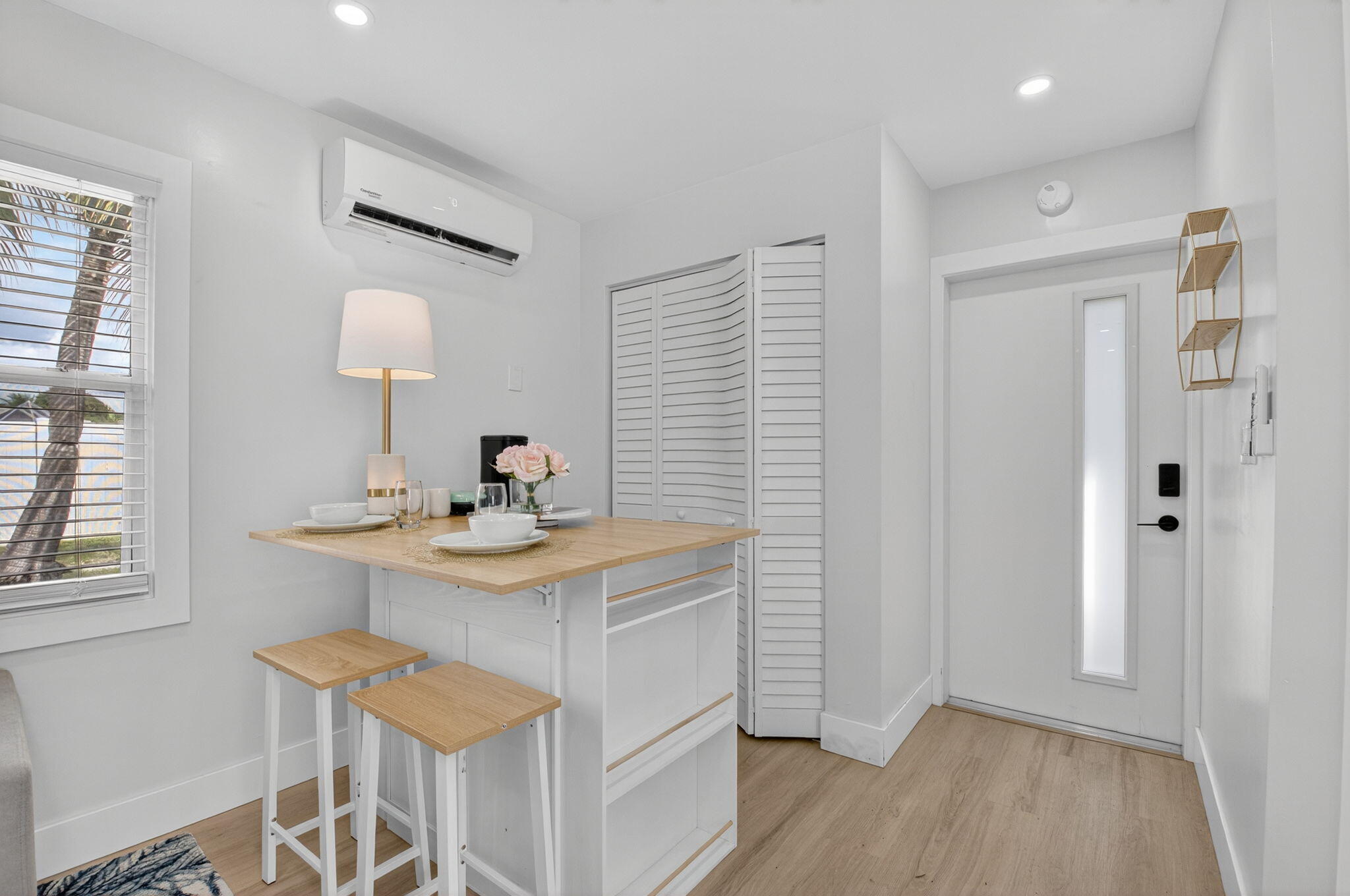 DECARIE - Residential Income