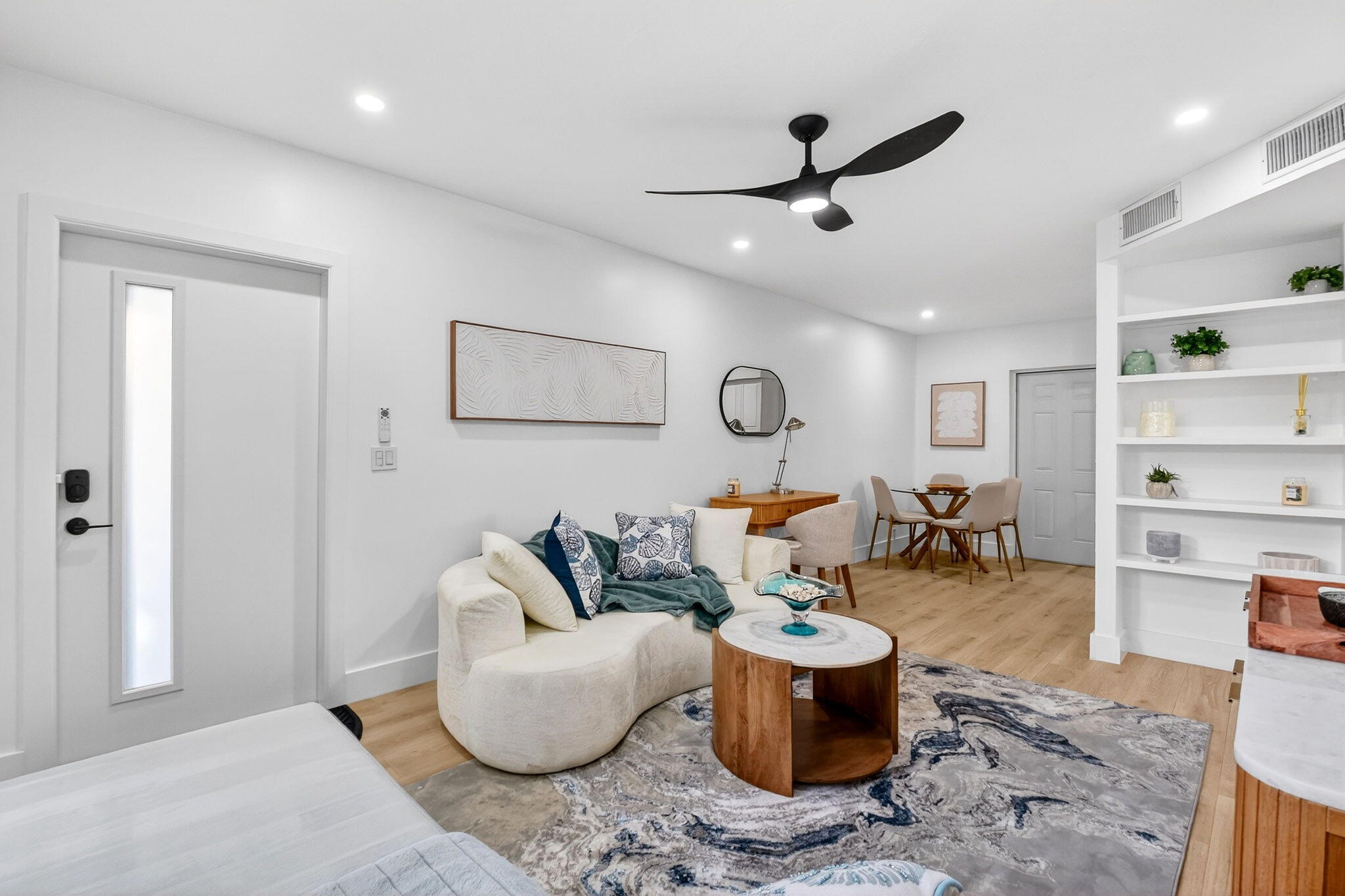 DECARIE - Residential Income