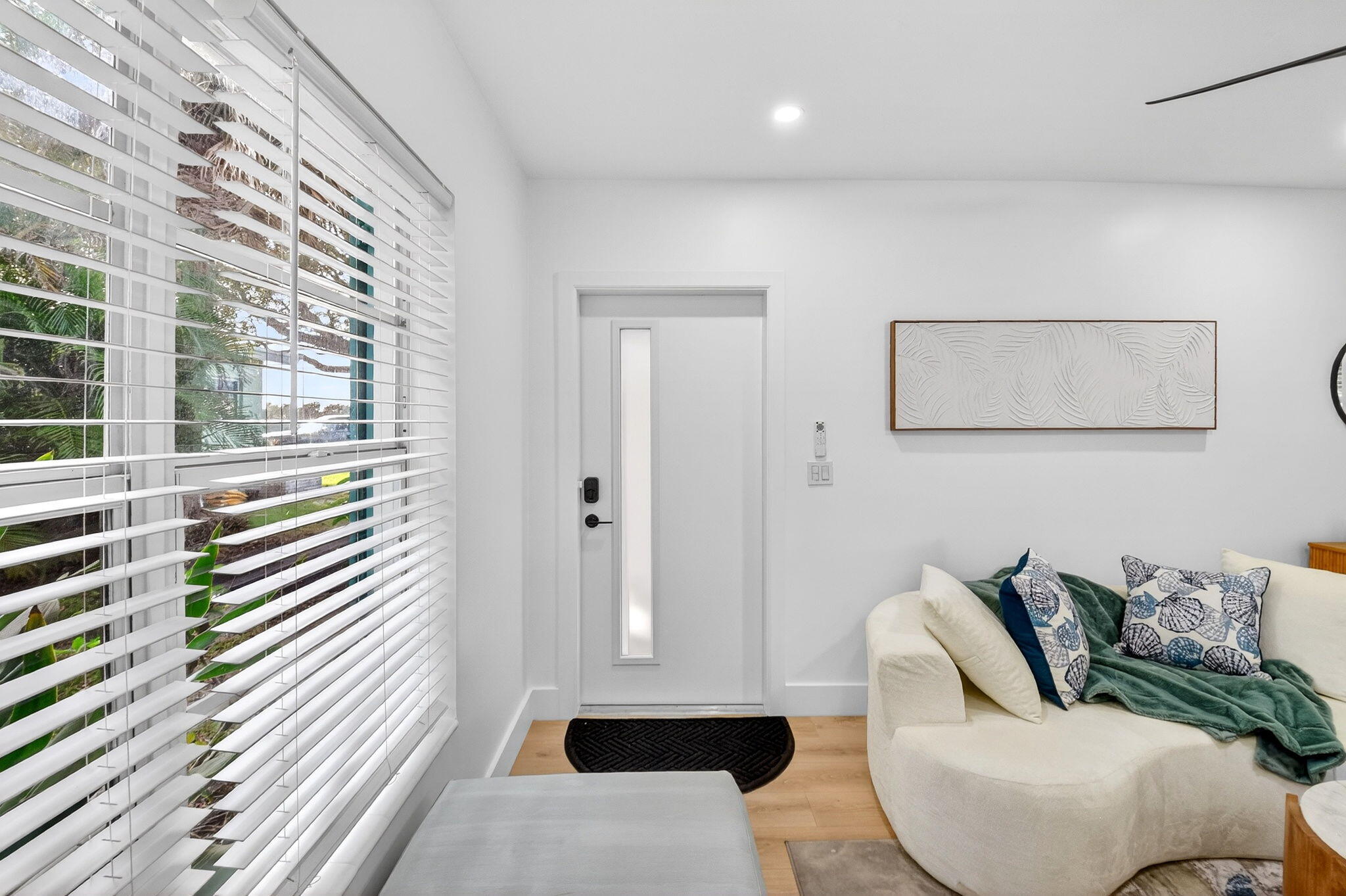 DECARIE - Residential Income