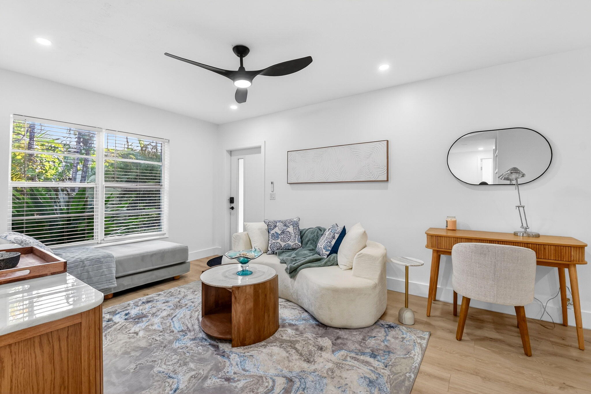 DECARIE - Residential Income