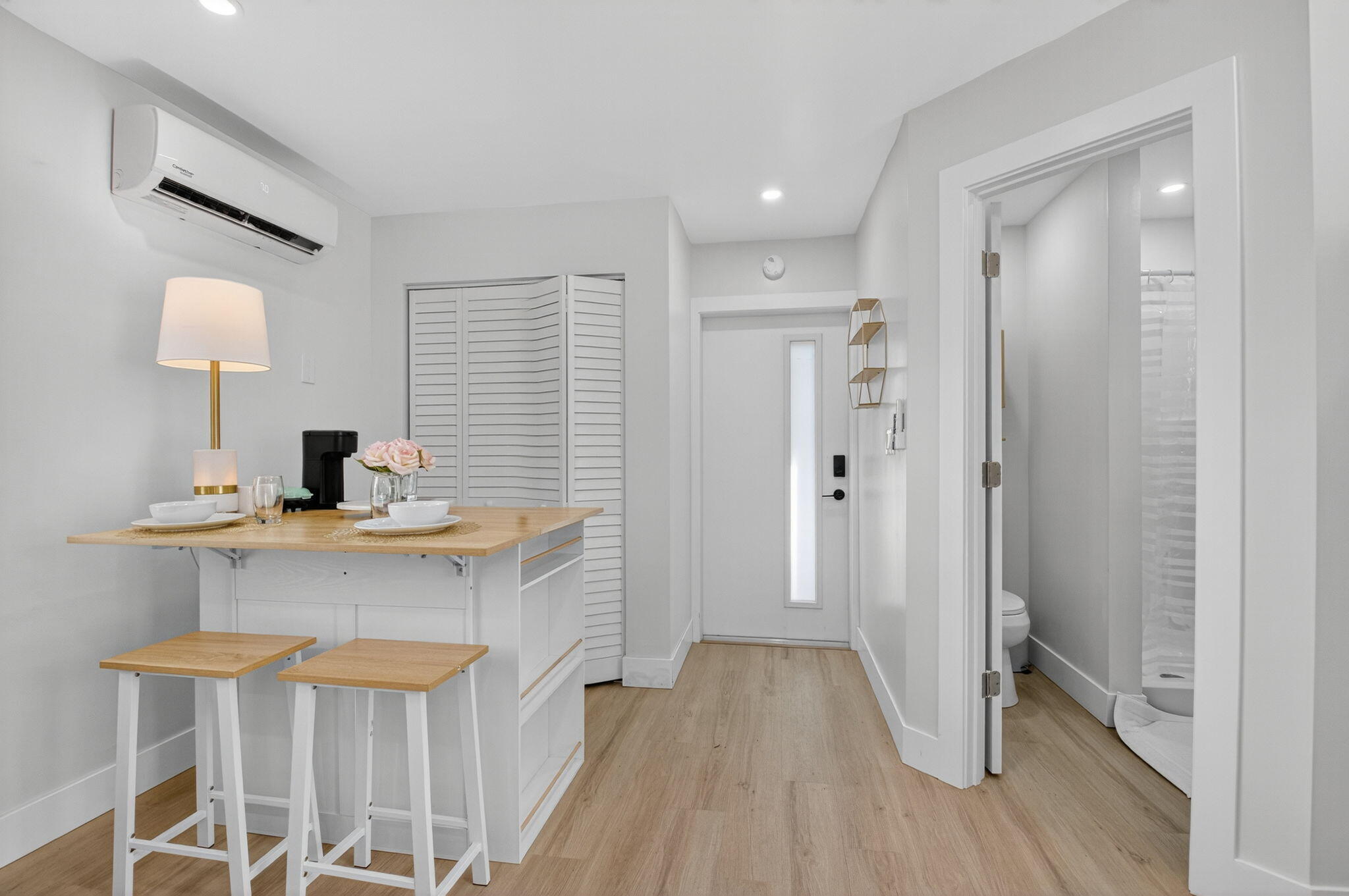 DECARIE - Residential Income