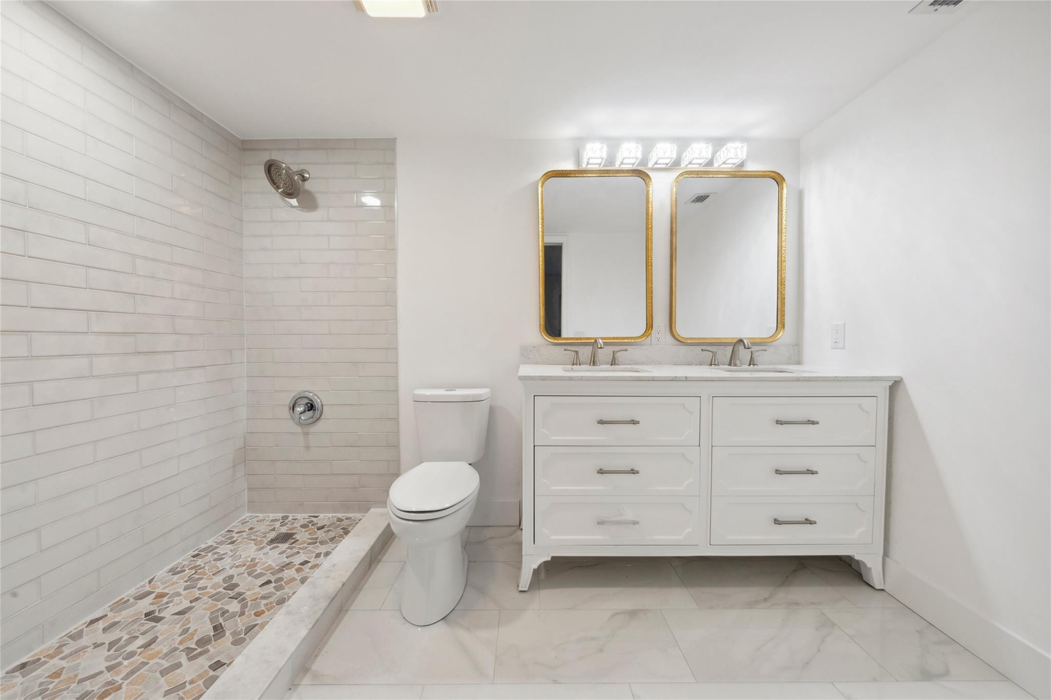 WYNMOOR - Residential