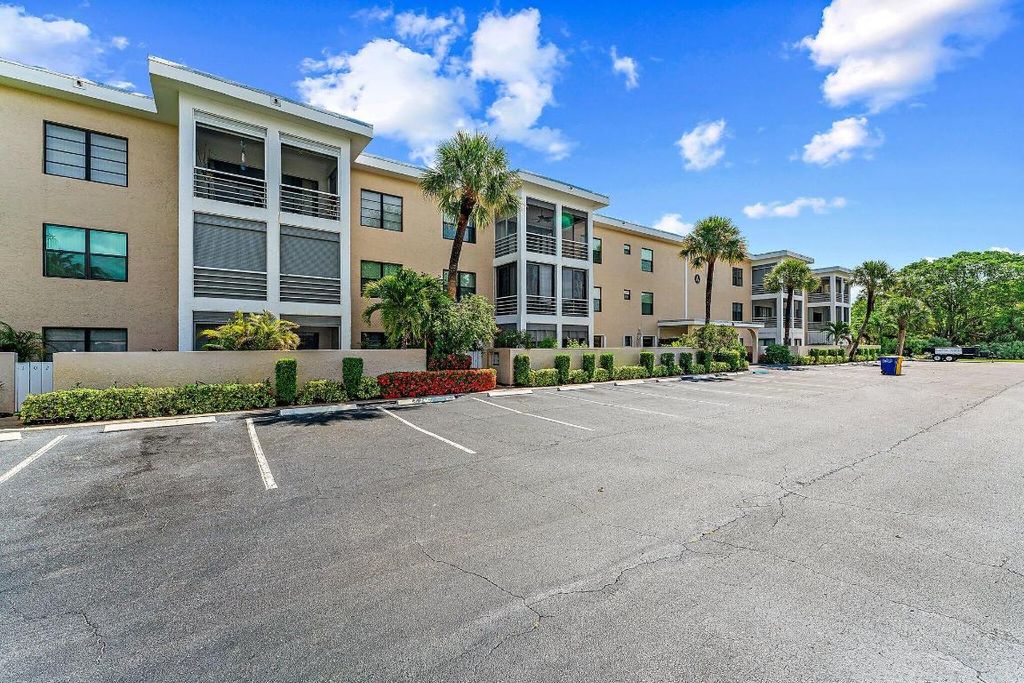 Photo of 300 N Highway A1a #309a, Jupiter, FL 33477 (MLS # R10996453)