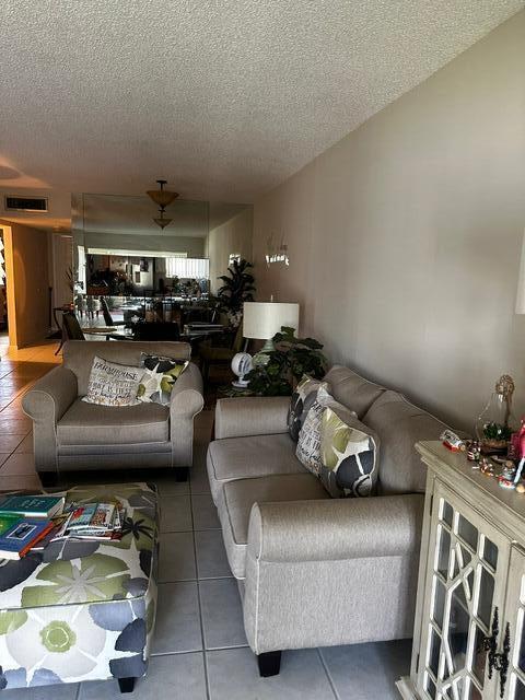 POINCIANA LAKES CONDO - Residential