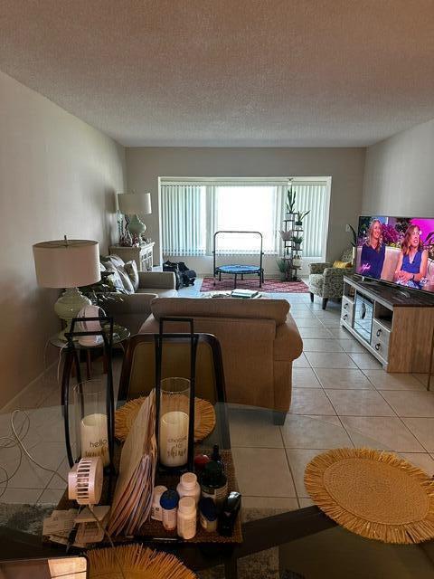 POINCIANA LAKES CONDO - Residential