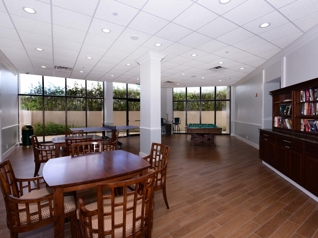 PRINCESS OF HUTCHINSON ISLAND - Residential