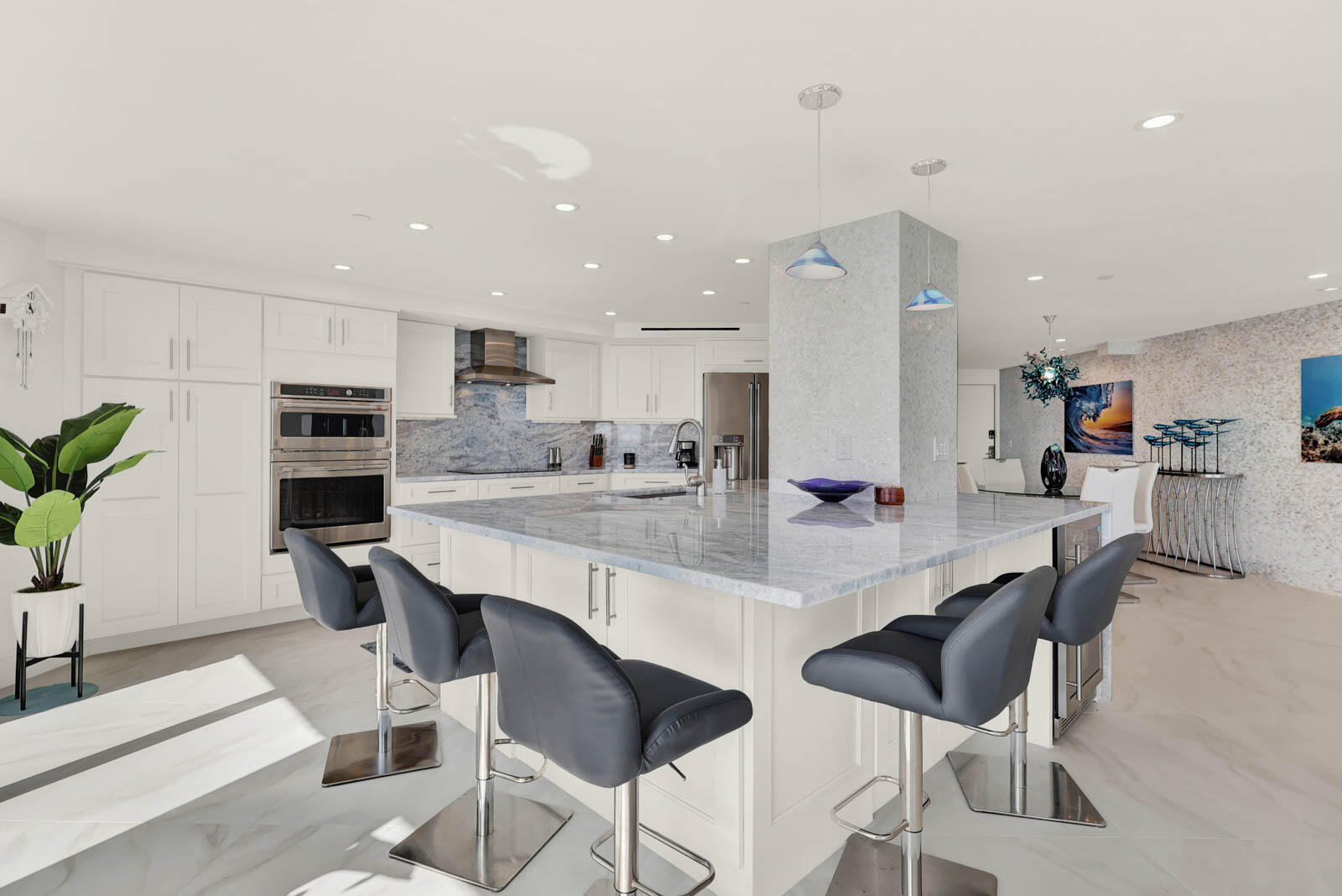 PRINCESS OF HUTCHINSON ISLAND - Residential