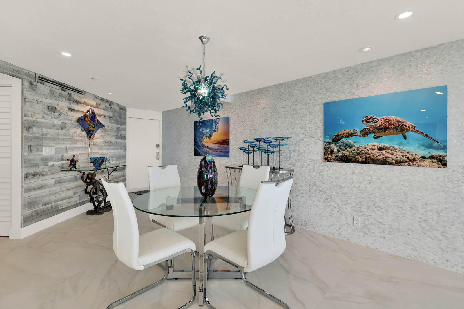 PRINCESS OF HUTCHINSON ISLAND - Residential