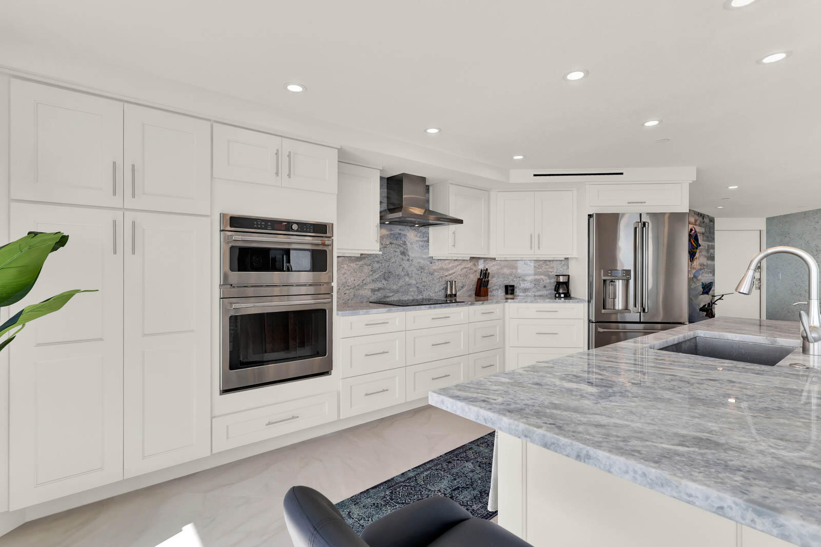 PRINCESS OF HUTCHINSON ISLAND - Residential