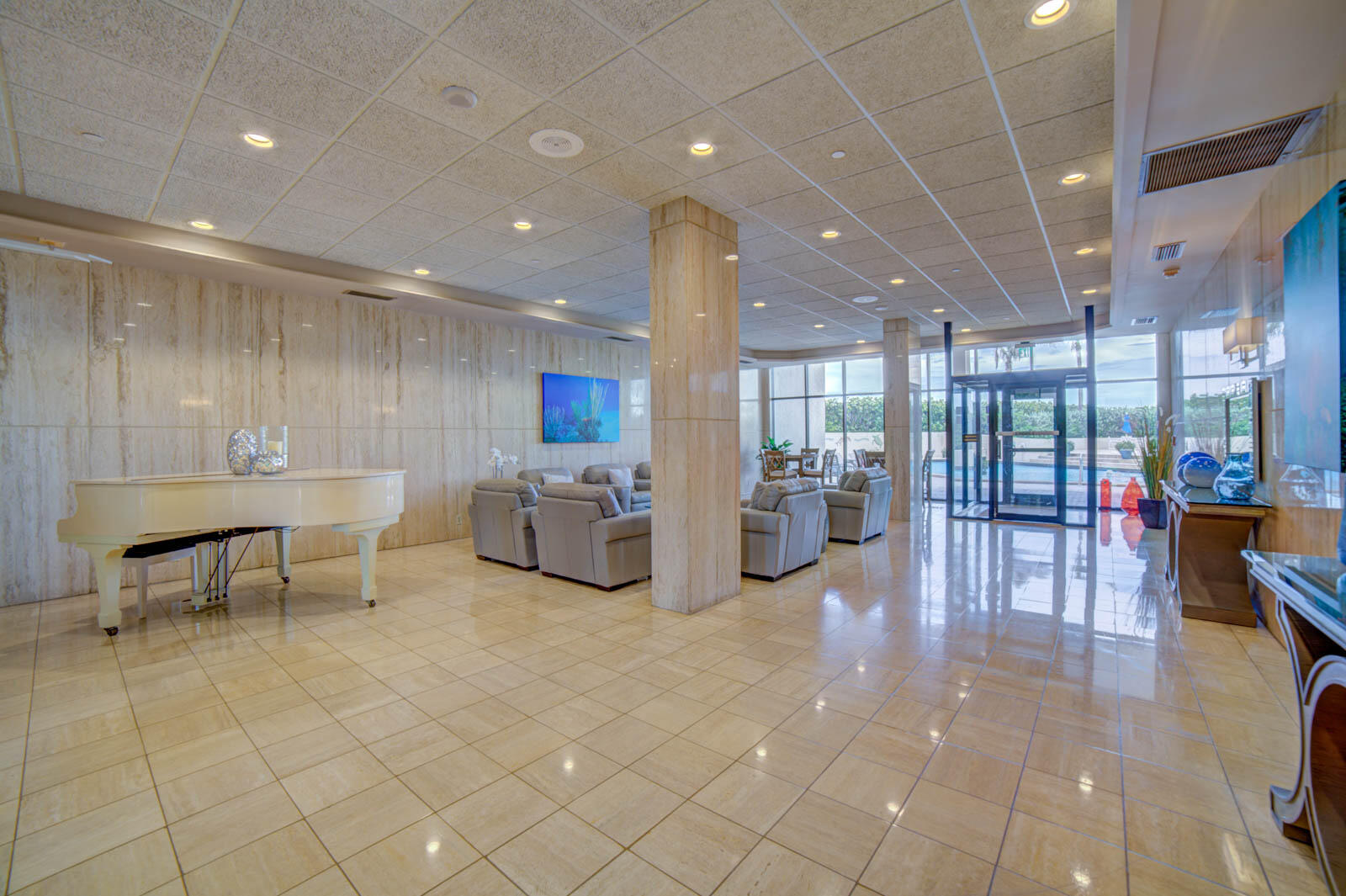 PRINCESS OF HUTCHINSON ISLAND - Residential