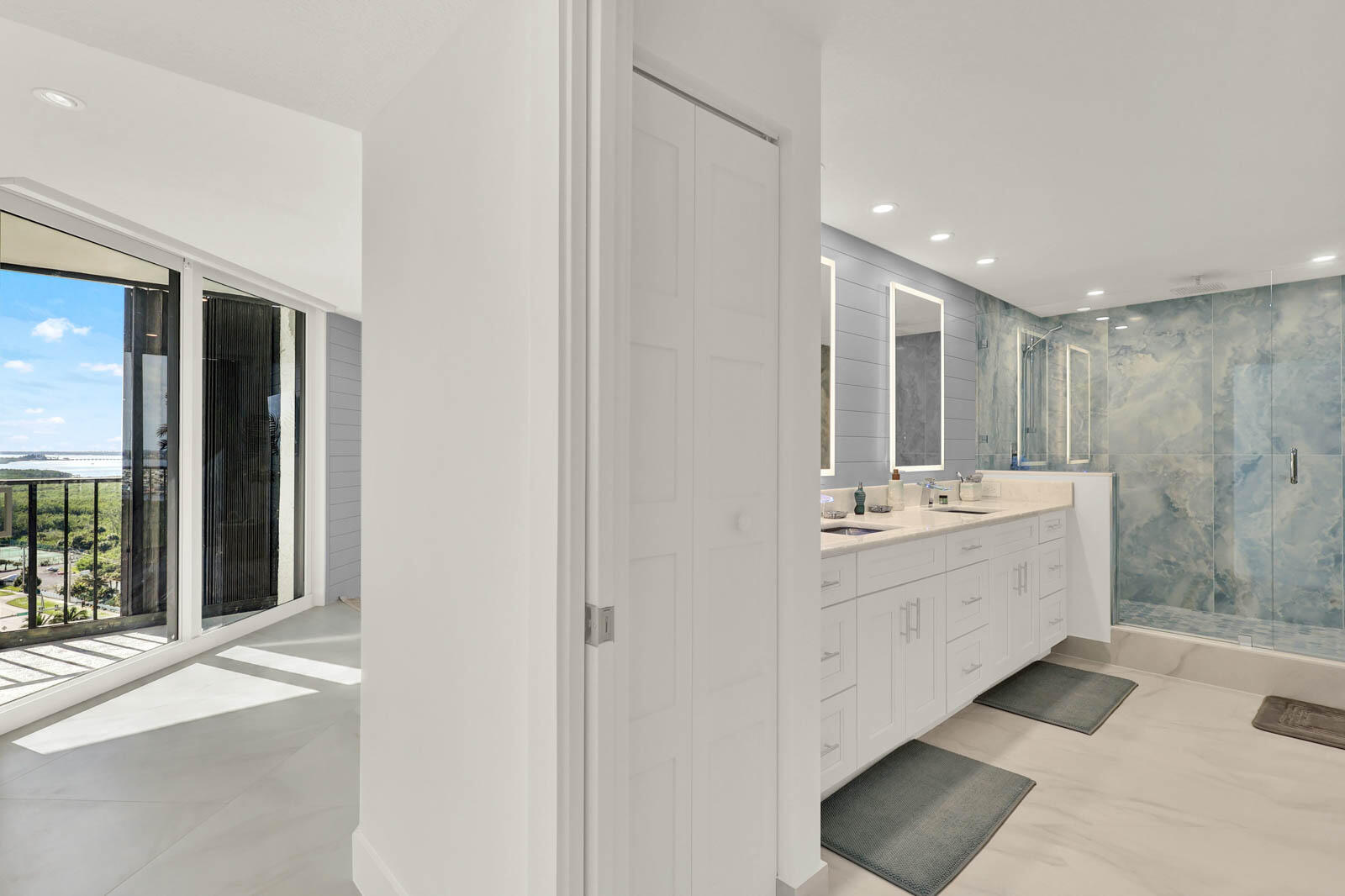 PRINCESS OF HUTCHINSON ISLAND - Residential