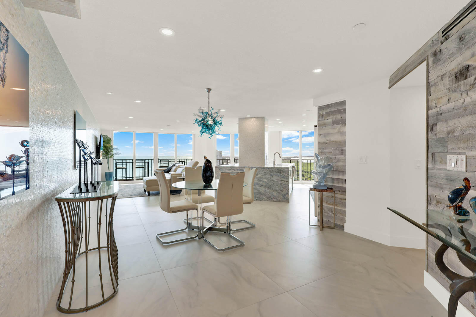 PRINCESS OF HUTCHINSON ISLAND - Residential