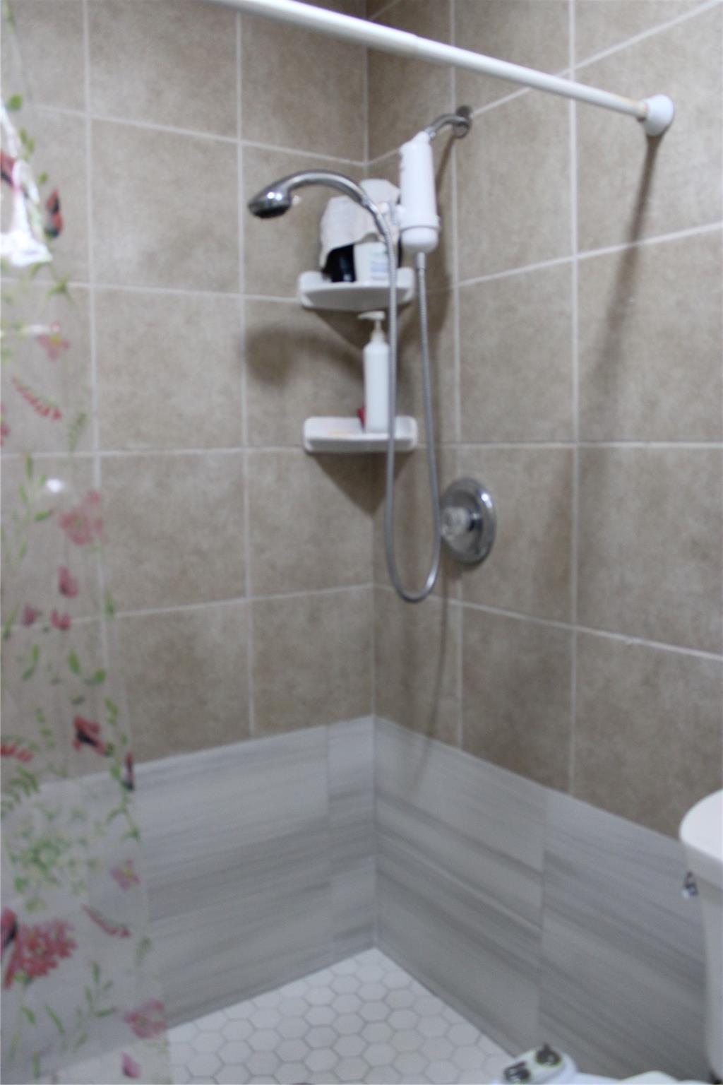 Paradise Gardens Sec 2 69 - Residential