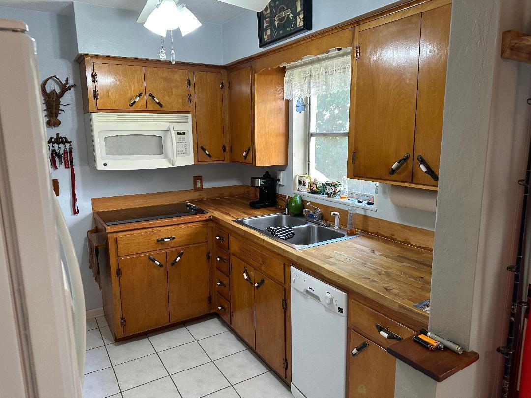 1075 James Road