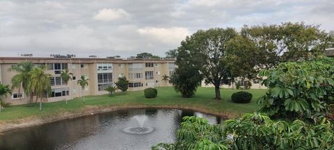 715 Lori Drive 308 Palm Springs FL 33461