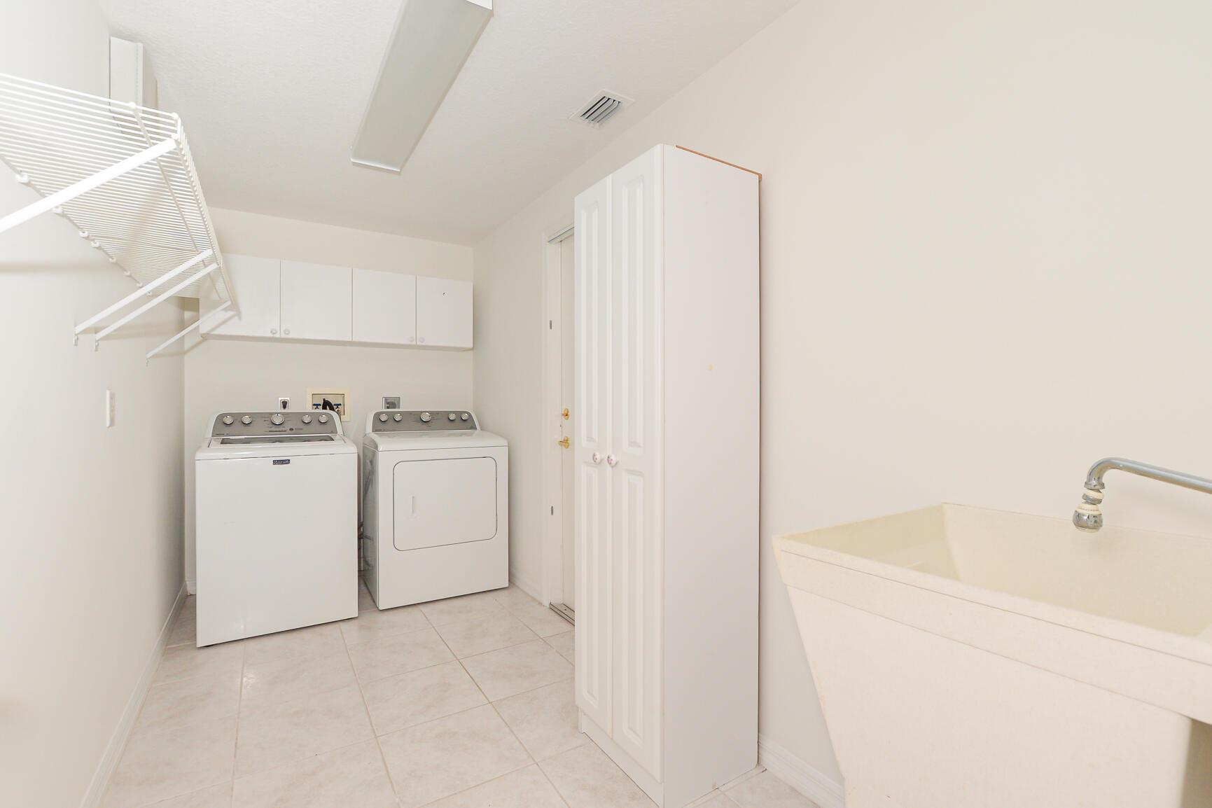 KINGS ISLE (Isle of Capri - Residential