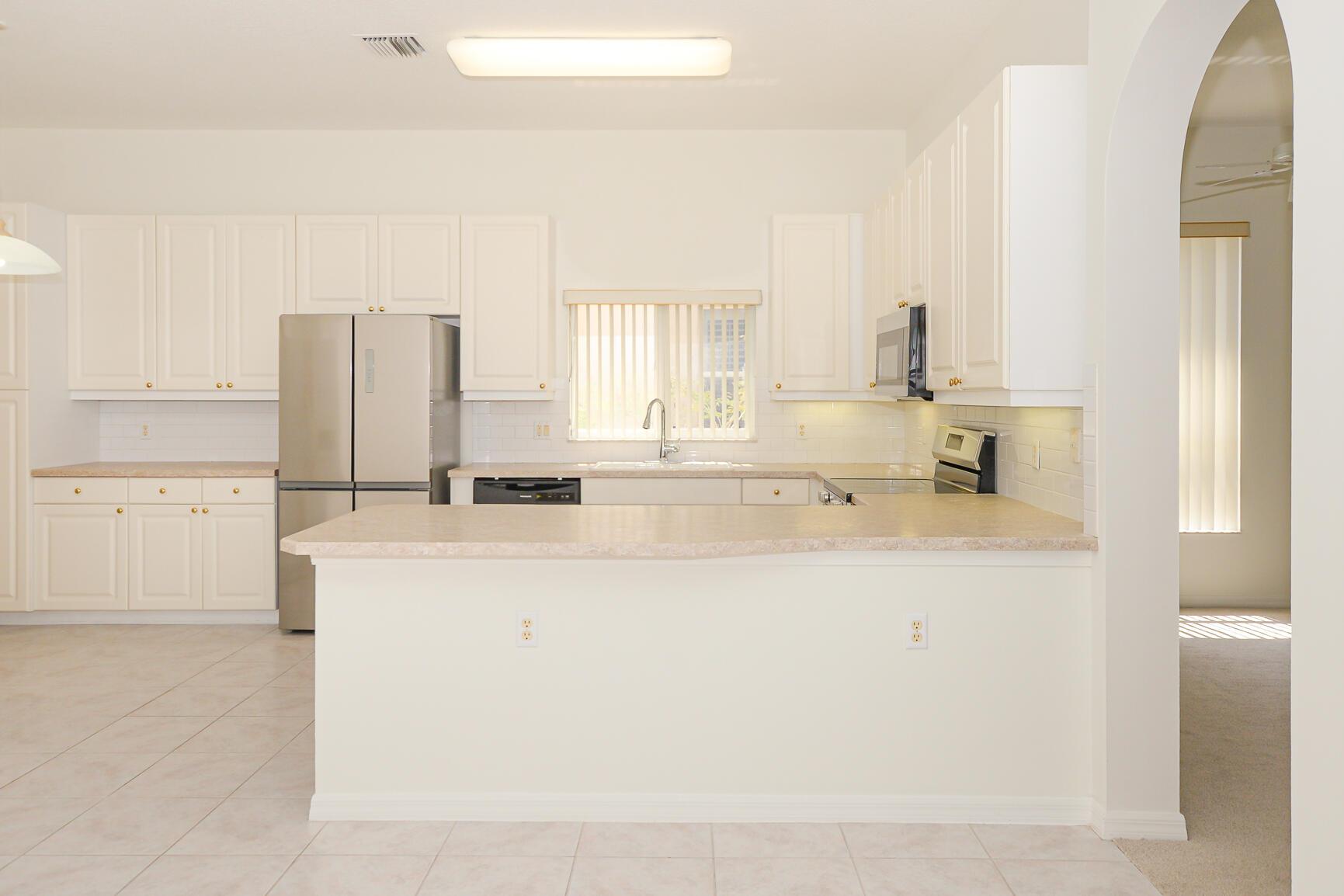 KINGS ISLE (Isle of Capri - Residential