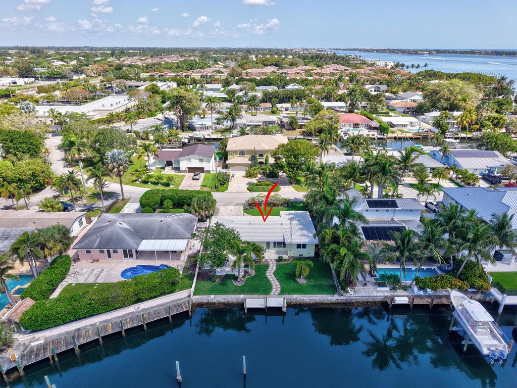 Photo of 644 Shore Drive, Boynton Beach, FL 33435 (MLS # R11080977)