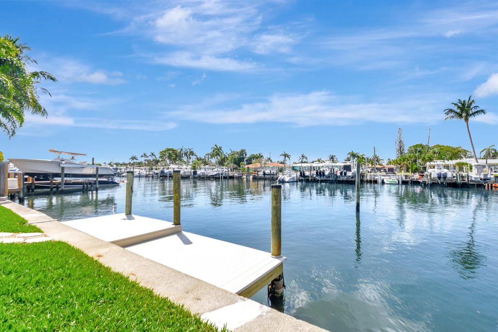 Photo of 644 Shore Drive, Boynton Beach, FL 33435 (MLS # R11080977)