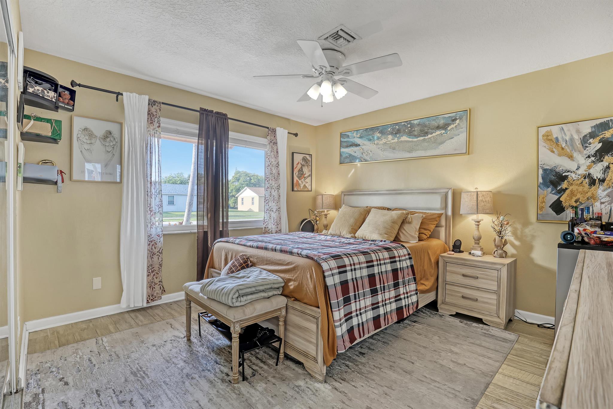 ROOSEVELT ESTS IN PB 25 P - Residential