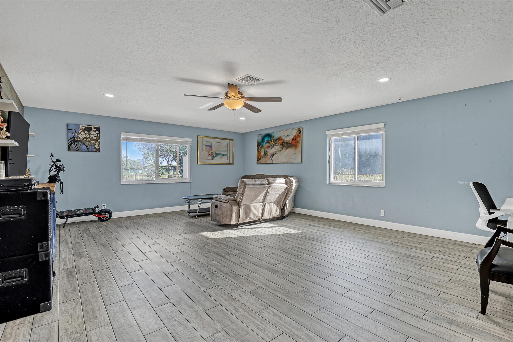 ROOSEVELT ESTS IN PB 25 P - Residential