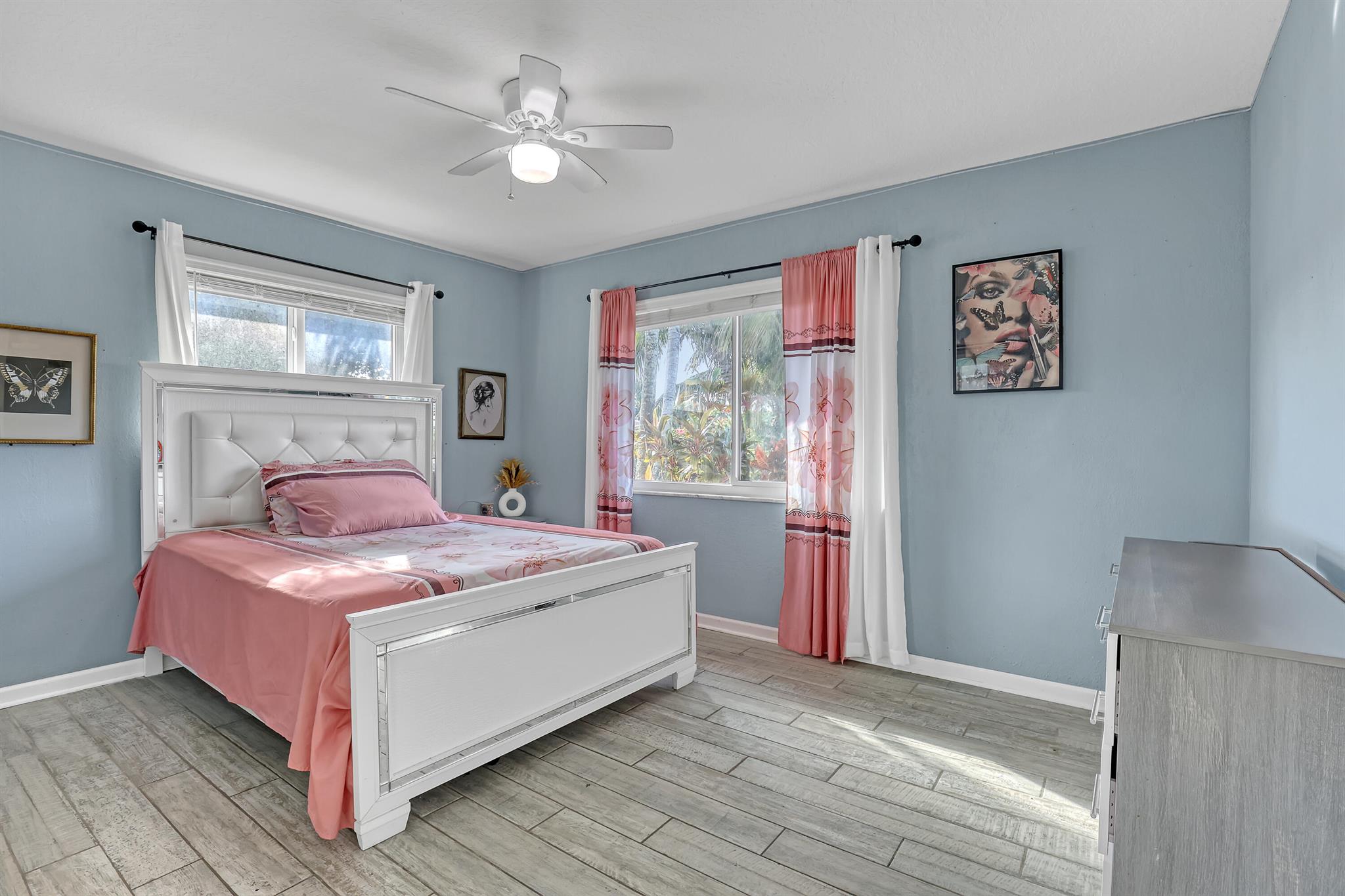 ROOSEVELT ESTS IN PB 25 P - Residential