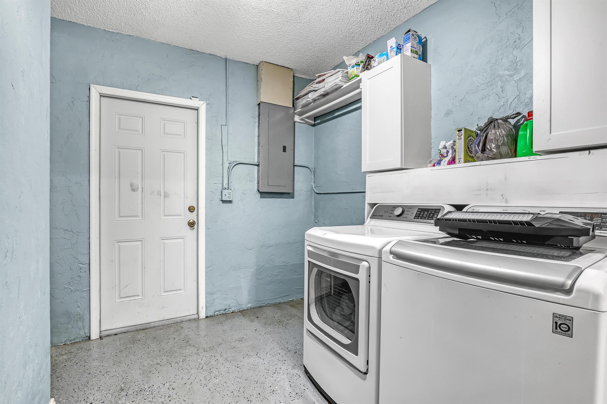 ROOSEVELT ESTS IN PB 25 P - Residential