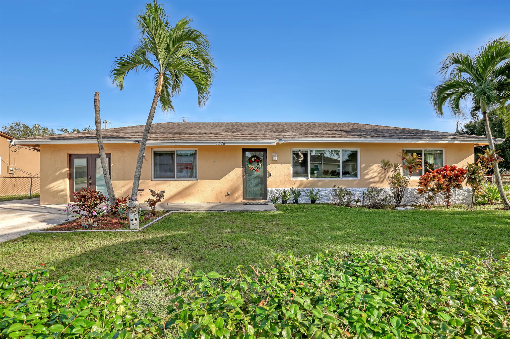 ROOSEVELT ESTS IN PB 25 P - Residential