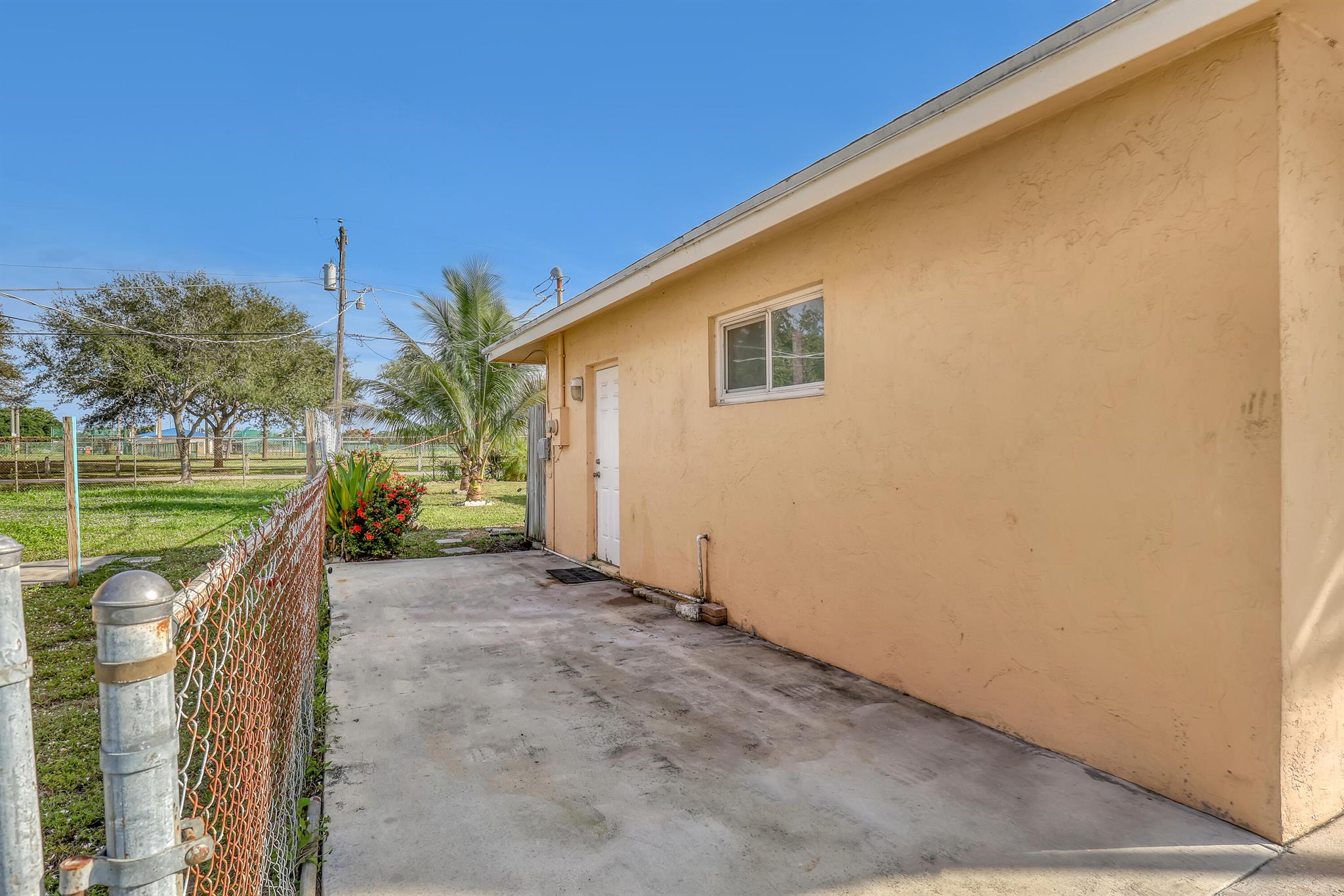 ROOSEVELT ESTS IN PB 25 P - Residential