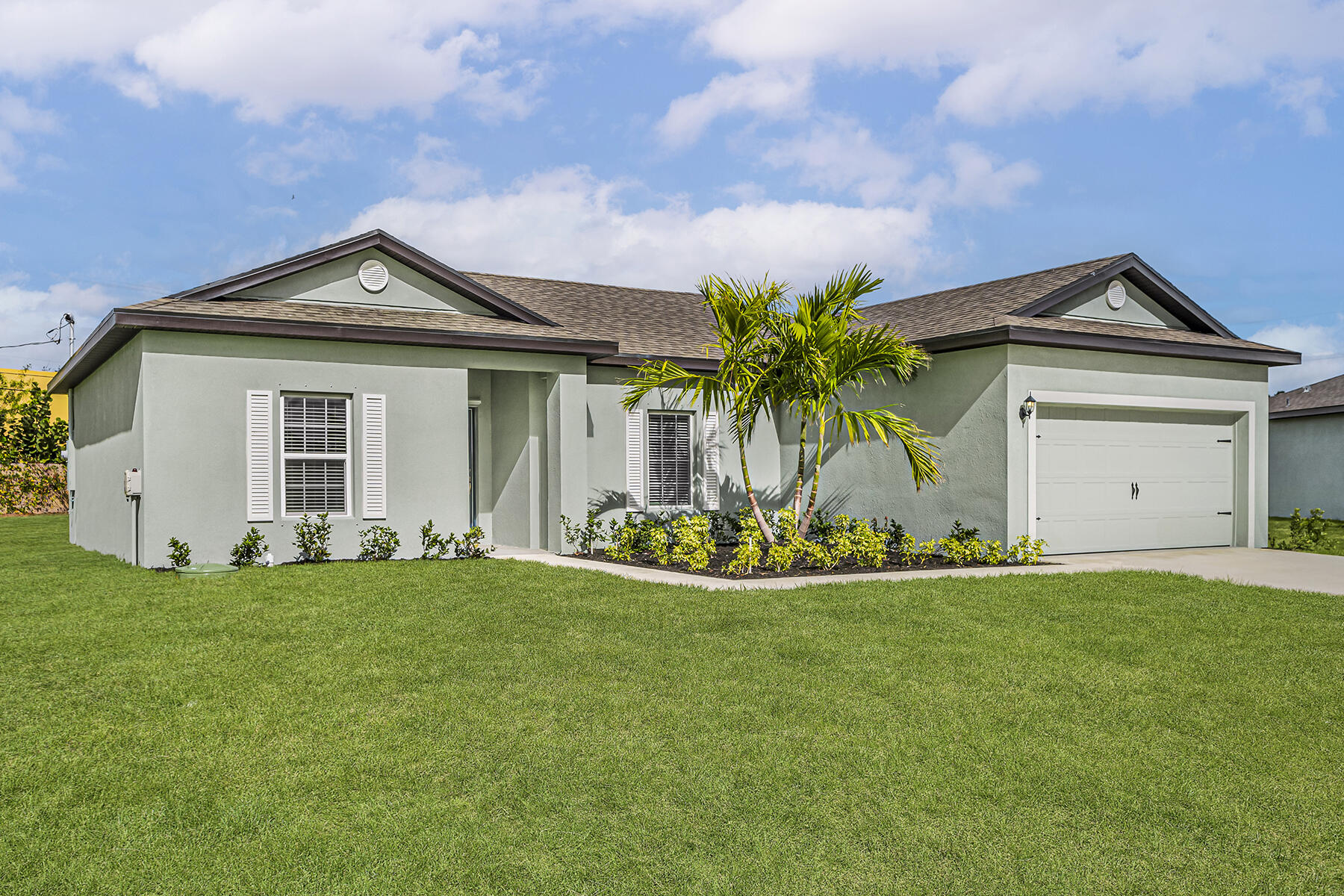 VERO LAKE ESTATES UNIT R - Residential